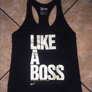 Women’s Nike tank. Razorback.